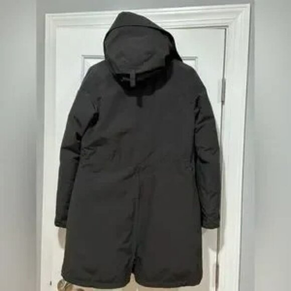Canada Goose Kensington Parka - size Medium - Picture 2 of 5